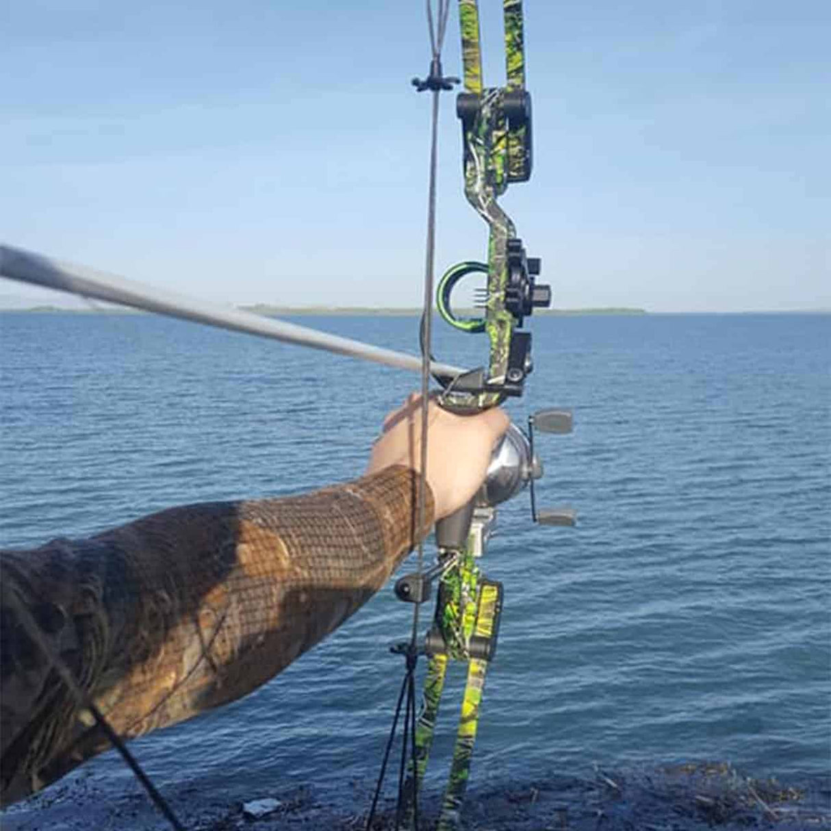 Muzzy Fish Hook Bowfishing Rest