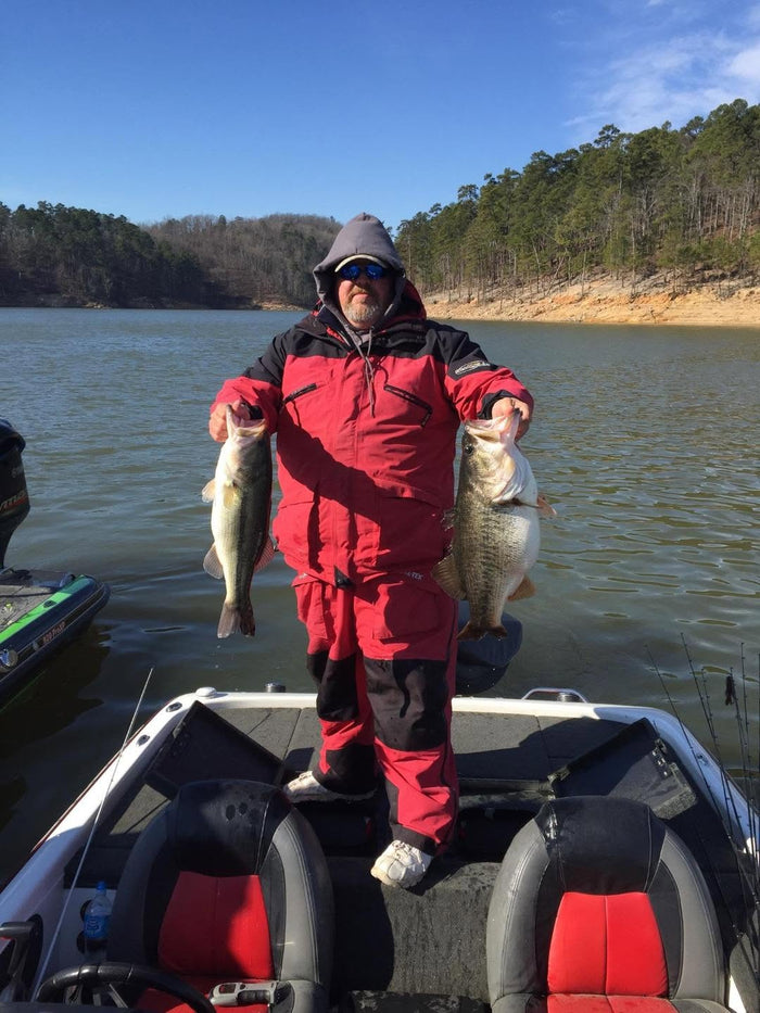 bass fishing pat mayse lake in the winter