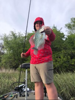 Catching crappie with nice spring weather just north of brannans bass shop on Hugo Lake