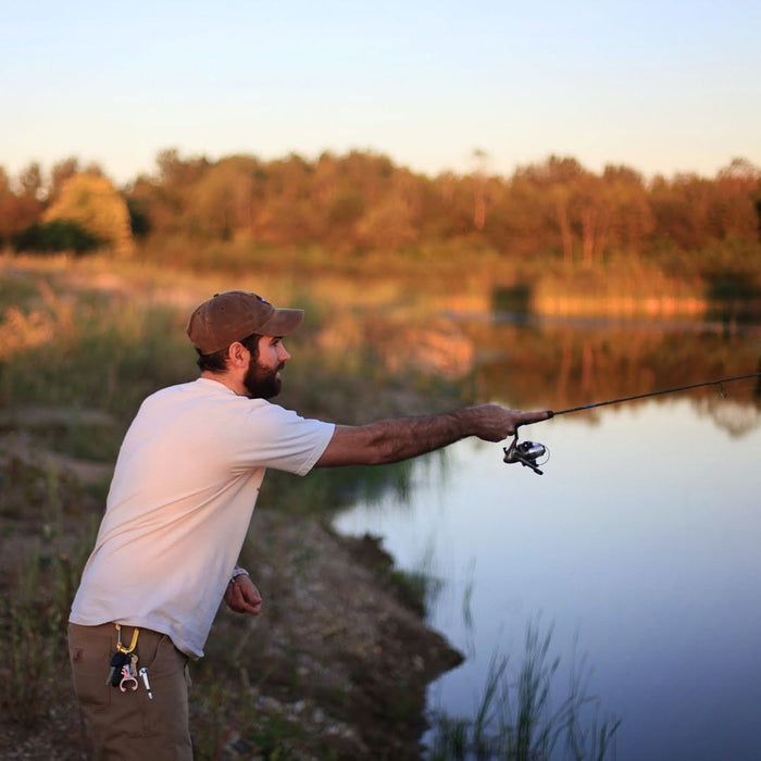 spincast fishing in the fall at pat mayse lake near brannans bass shop