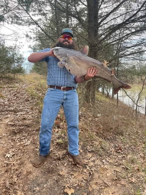 catching large catfish in pat mayse lake spillway in the summer